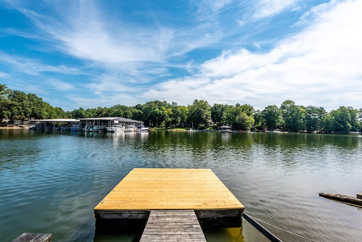 Lake Wylie Oasis With Fire Pit + Kayaks + Dock! - 레이크 와일리