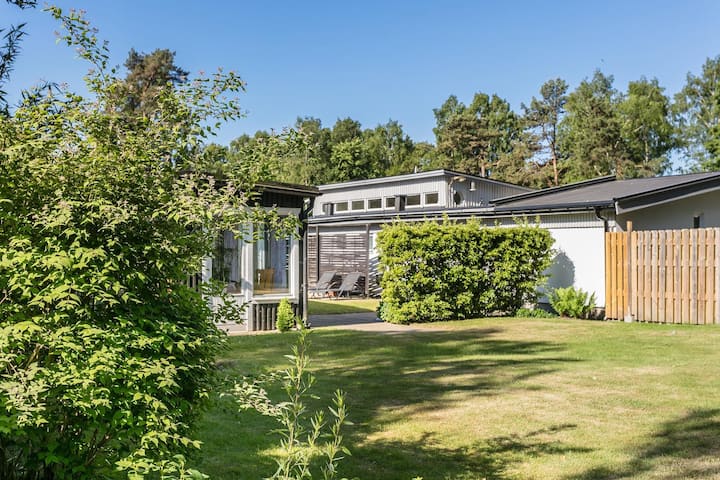 Summer House Near Beach, Pool Area, Golf & Paddle - Ystad