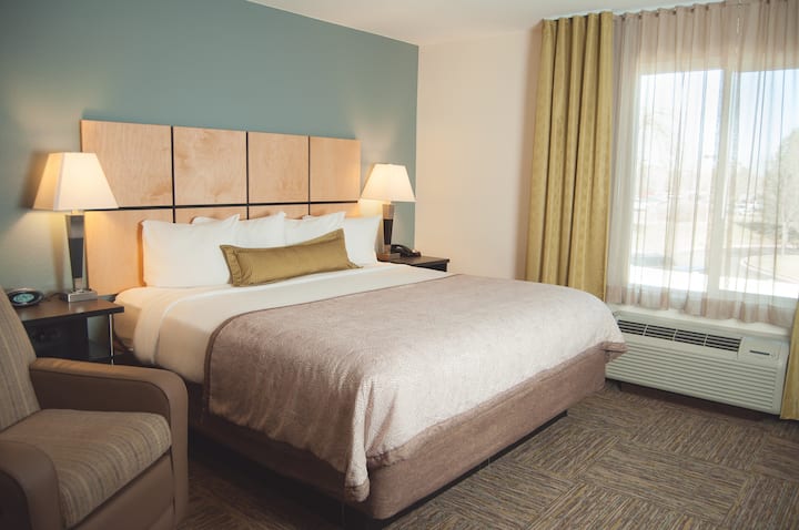 Extended Stay Private Rooms With In-suite Kitchens - Fort Collins, CO