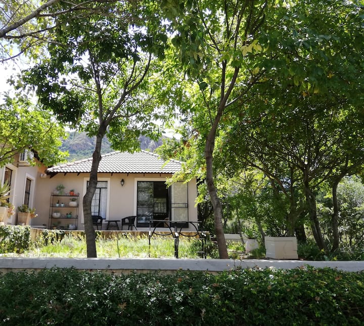 Coucal Cottage - Hartbeespoort