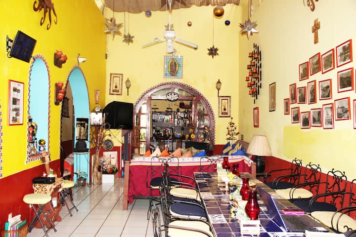 Casa Zalaoui Hostel - メキシコ グアダラハラ