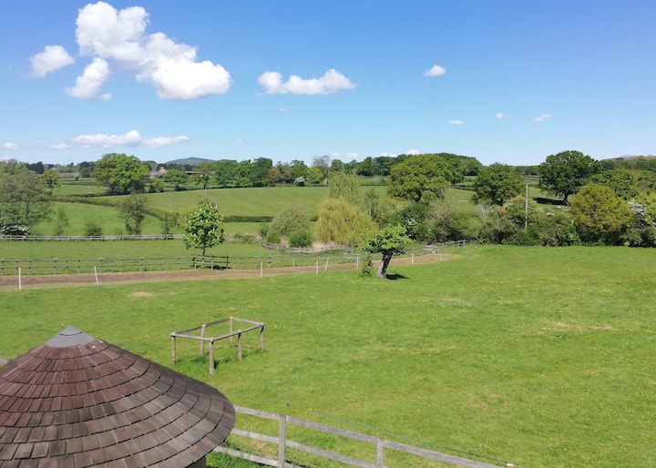 Room With A Stunning View Of Rural Worcestershire - Worcestershire