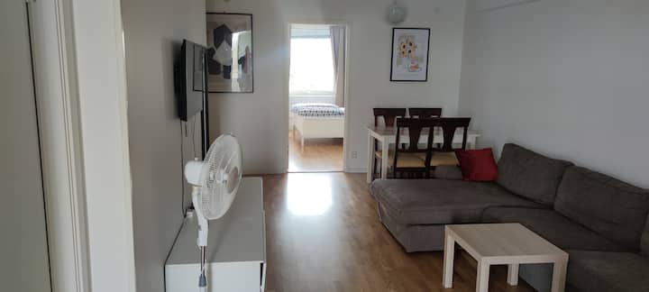 Flat,2 Bedrooms & 1 Living Room& Free Car Parking - Malmö