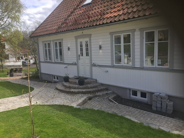 Villa Lundbo, Centralt Semesterparadis I Båstad - Mellbystrand