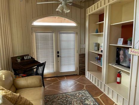 Looking for a vacation rental in Sonoita, AZ? Try cozycozy