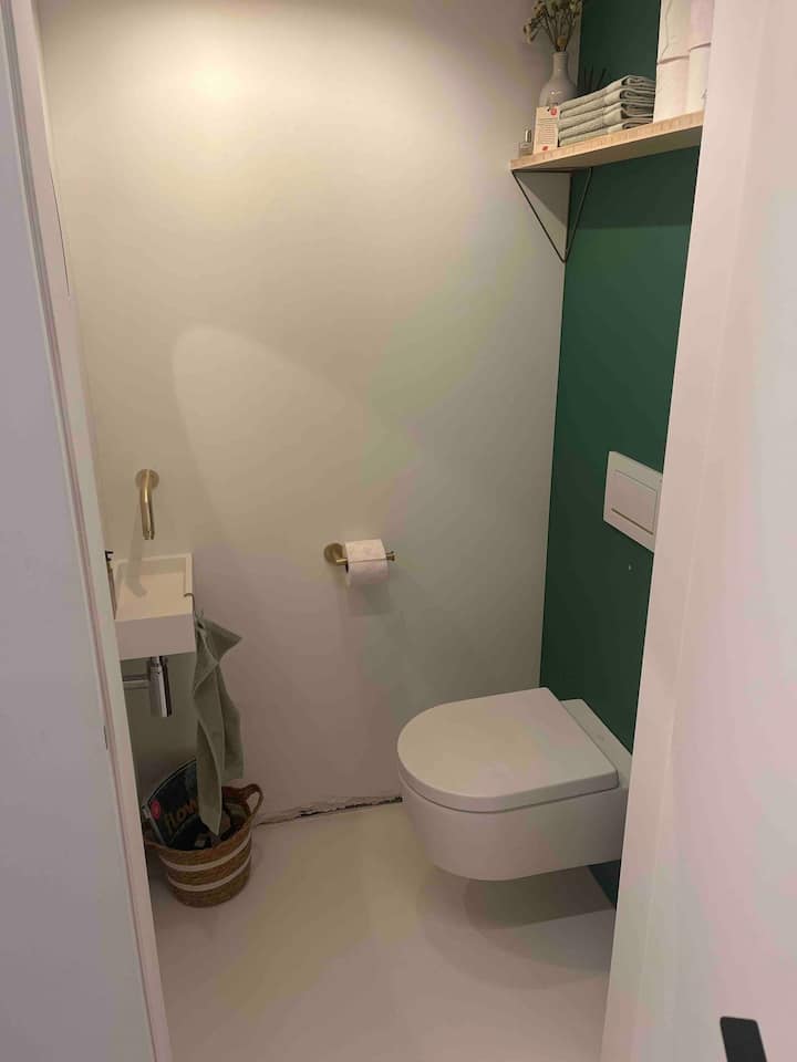 1 Bedroom And Bathroom In Modern Home - Overijse
