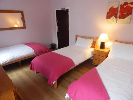 Derry Holiday Apartment rentals cozycozy