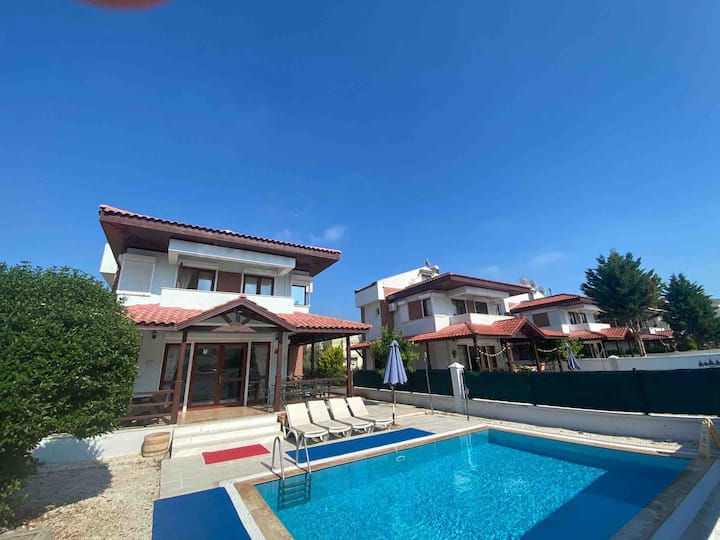 Beautiful 3 Bedroom Villa With Private Pool - Белек