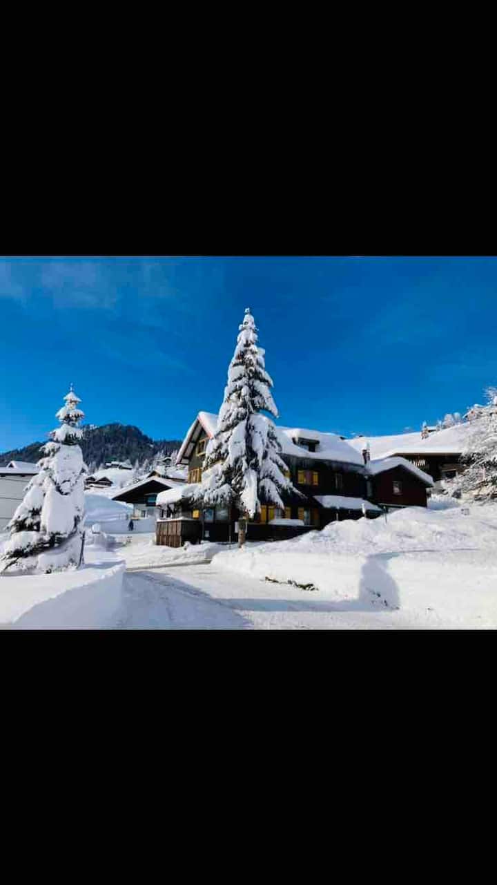 Alpenrose: Gemütlichkeit Mit Traumhafter Bergsicht - Kleinwalsertal