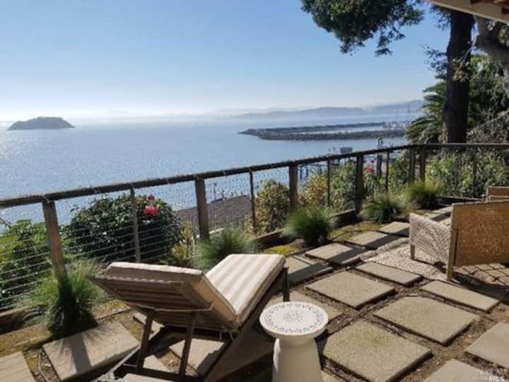 Gorgeous Bayside Bungalow With Private Terrace - San Rafael