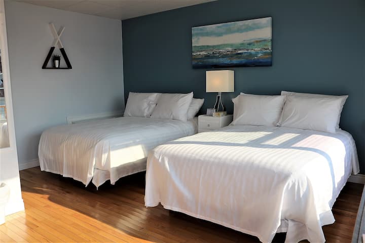 #7) Waterfront Room In Newly Renovated Motel - Cape Breton Island