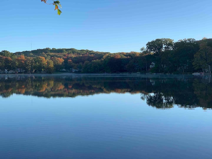 Quiet Lakeside Retreat - Swim, Float, Play - Bristol, CT
