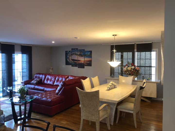 Beautiful And Comfortable Home Away From Home - New Brighton - Staten Island NY