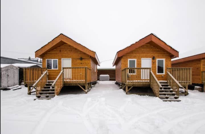 Old Town Log Cabins - Yellowknife