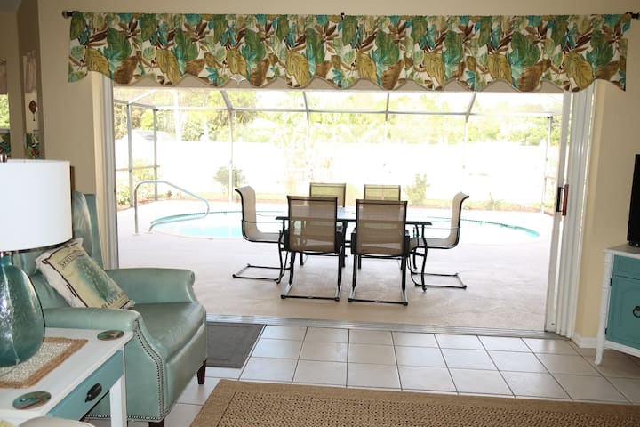 New Coastal Getaway – 3bed/2bath House With Pool - Port Charlotte, FL