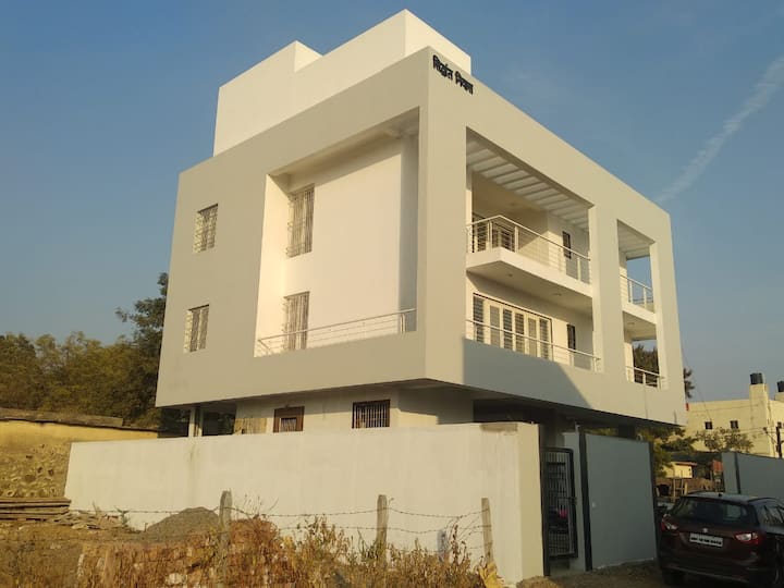 'Siddhant Nivas' An Independent Villa - オーランガーバード