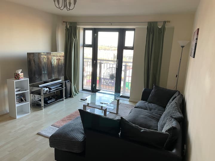 2 Bedroom Flat In The Heart Of The City Centre. - 울버햄프턴