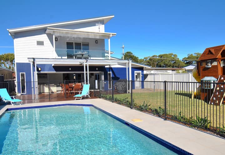 Beach King Family Home With Pool At The Beach - Huskisson