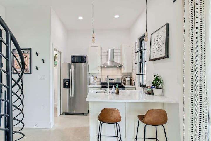 Modern 1 Bed 1.5 Bath With Yard In Hyde Park - Brentwood - Austin