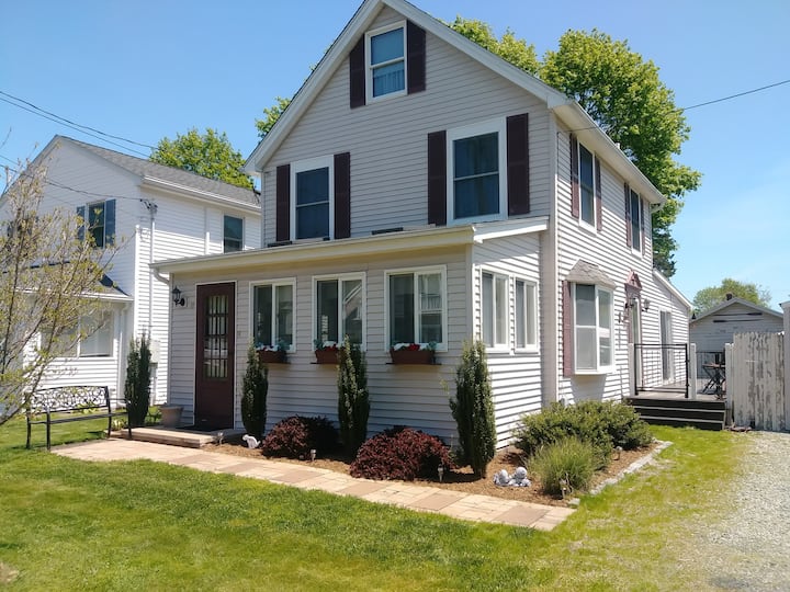 Year Round Beach House In Old Saybrook, Ct.- Pets - Old Saybrook, CT