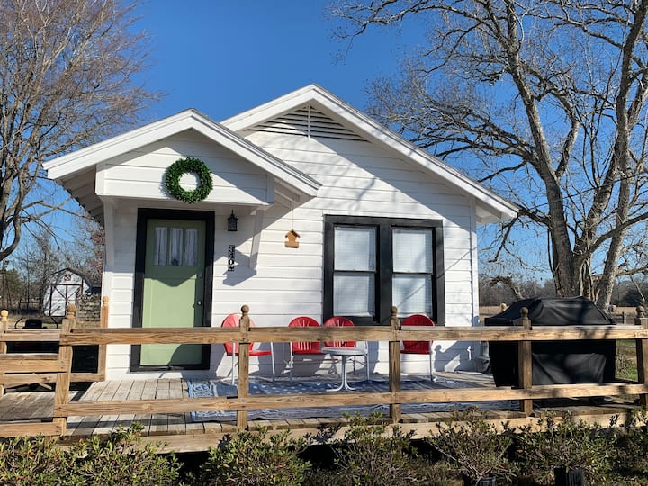 Little House On The Prairie - Huntsville, TX