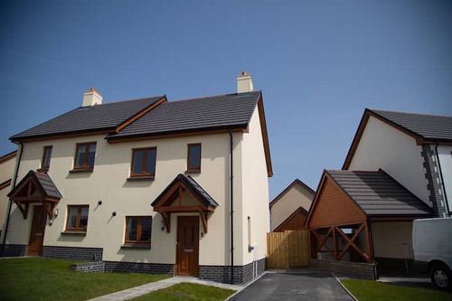 Stylish Two Bedroom Semi - Amroth