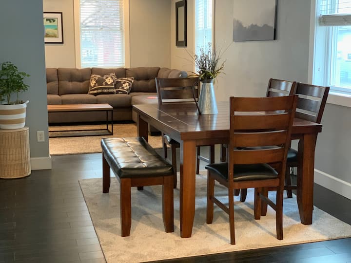 New Listing In The Heart Of Marquette! - 마켓