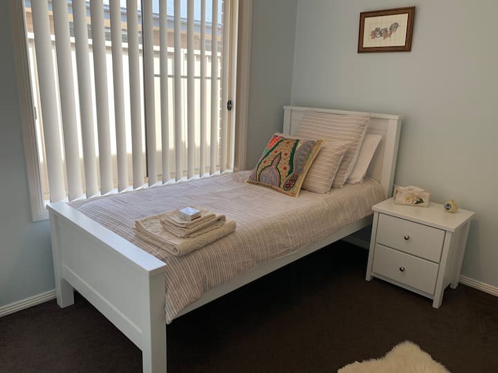 Susan’s Airbnb — Private Room Close To Town Centre - Dubbo