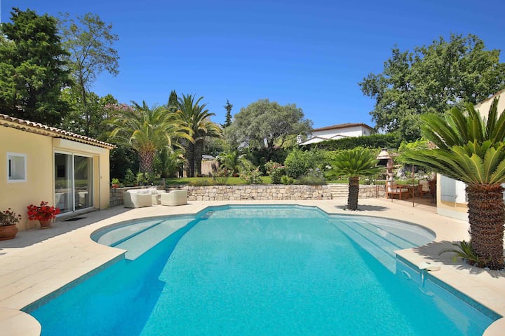 Beautiful Spacious Mougins Villa With Pool - Grasse