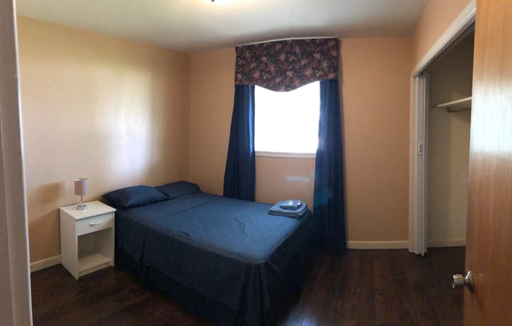 Private Bedroom 1d - Corpus Christi, TX