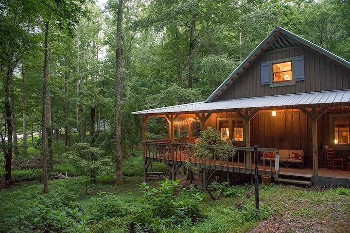The Cabin At Little Moon Falls - Saluda, NC