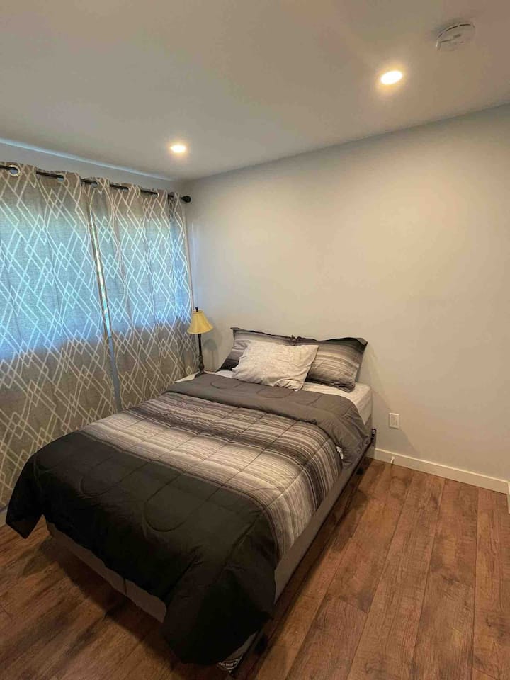Cheerful Private Queen Bed With  Free Wifi - Kitimat