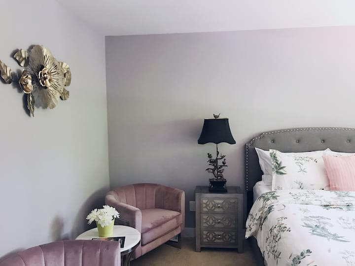 Prime Luxury Home~in Prime Bellevue- 4 Bed. - Bellevue, WA