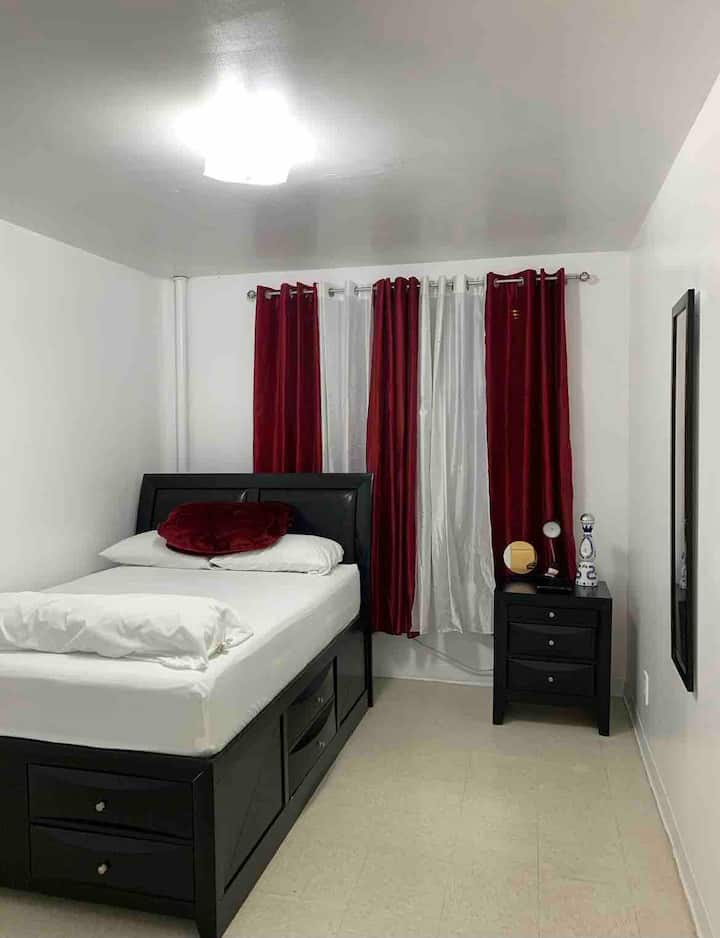 Comfortable Bedroom In Bronx, Nyc - Mount Eden - Bronx NY