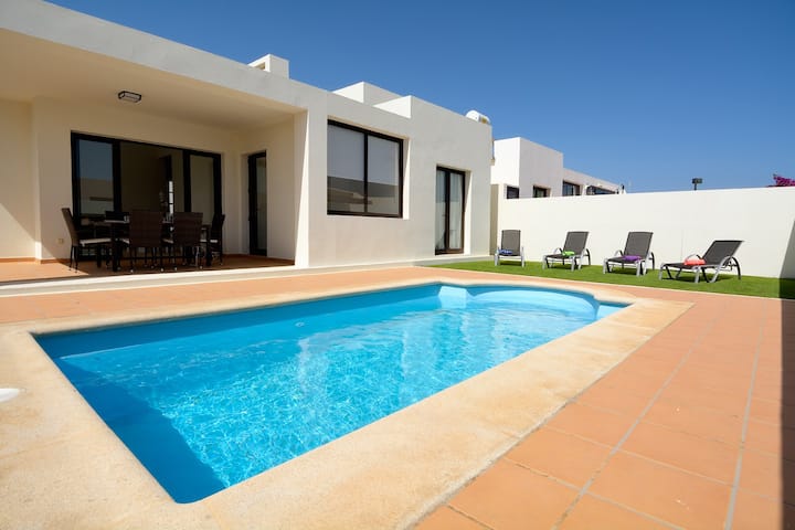 Villa Juabel, Playa Blanca, Casa Con Piscina - Playa Blanca