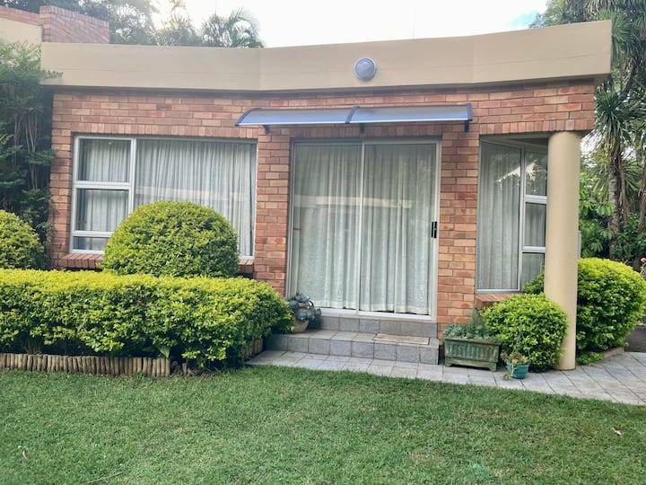 Upmarket Self Contained Flatlet. - Kloof