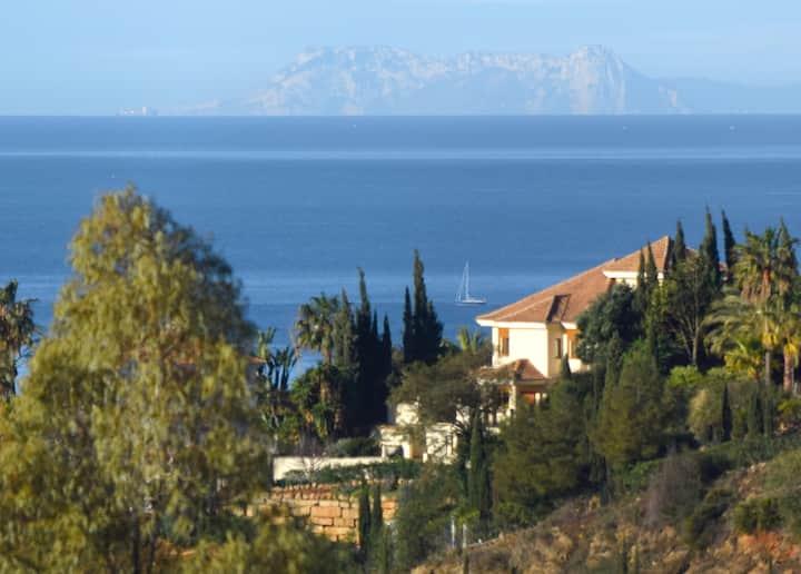 Spacious, Central, Yet Distanced Plus Huge Garden - Marbella