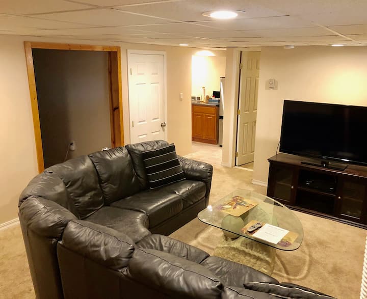 Private 1br Apt W/ Keypad Entry & Separate Entry! - Bethpage State Park, Farmingdale