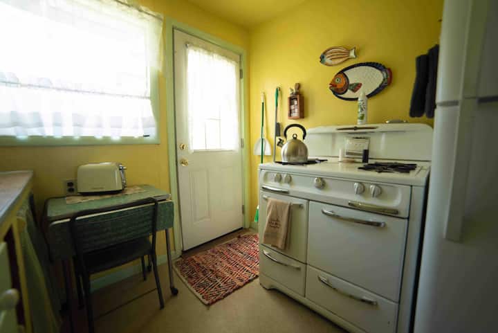 The Fishing Cottage, 2 Bedroom Cottage - Brookings, OR