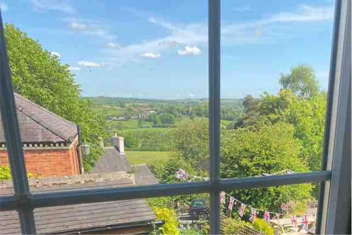 Cosy Country Cottage In Village With Great Views - Belper