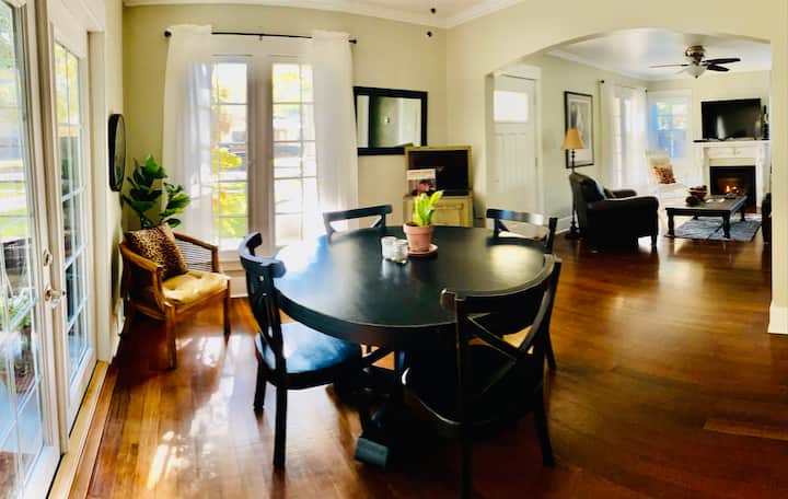 Comfy Executive Cottage + Lovely Yard + Location - ターロック, CA