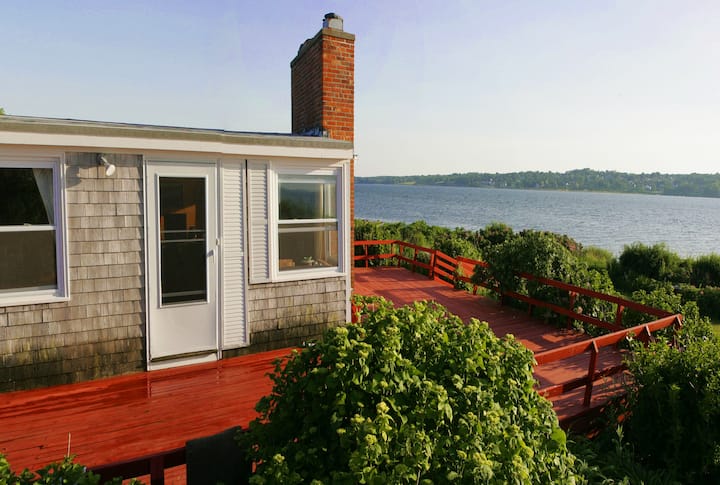 Beach Front Home On Fogland Point With Panoramic Views - Tiverton, RI