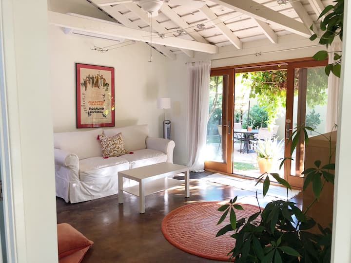 Lax Garden Guesthouse Private+safe+ Beaches + Sofi - Gardena, CA