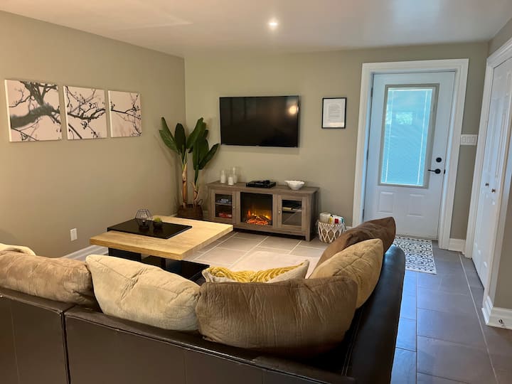 Cozy Apartment By The Bay - Parry Sound