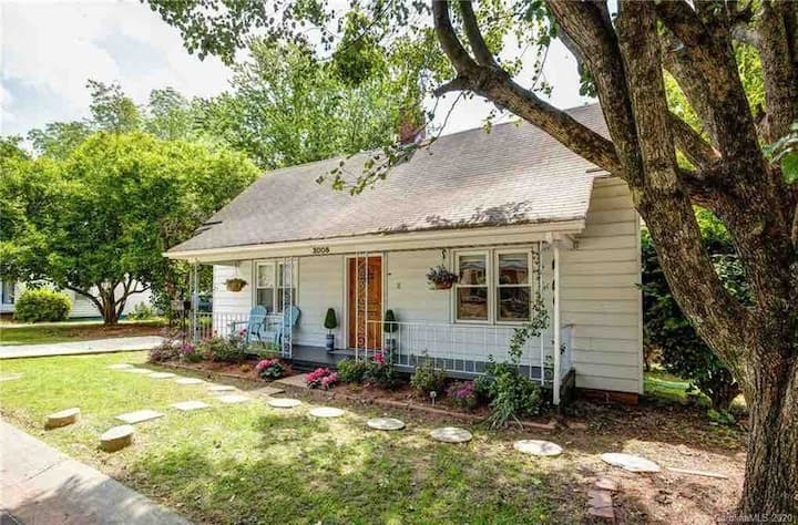 Noda Bungalow - Grier Heights - Charlotte