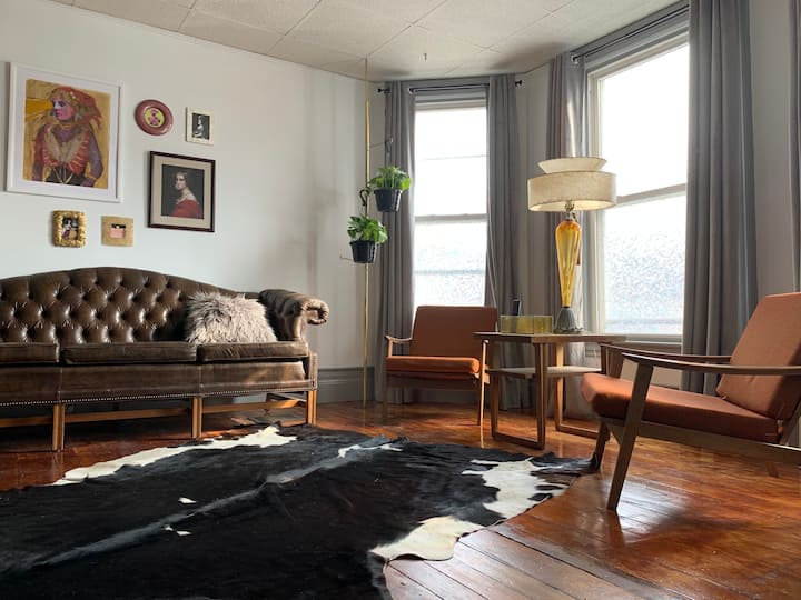 Sunberry House, Eclectic Buffalo Home - Kenmore