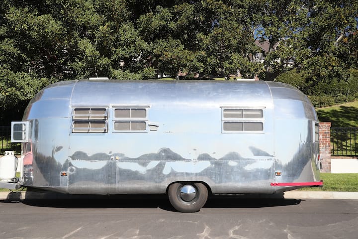 The Space-age Glamping Mobile - Encinitas