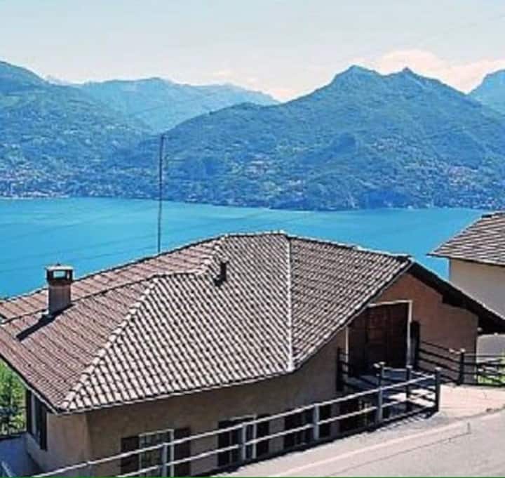Apartment With View Of Lago Di Como - Menaggio