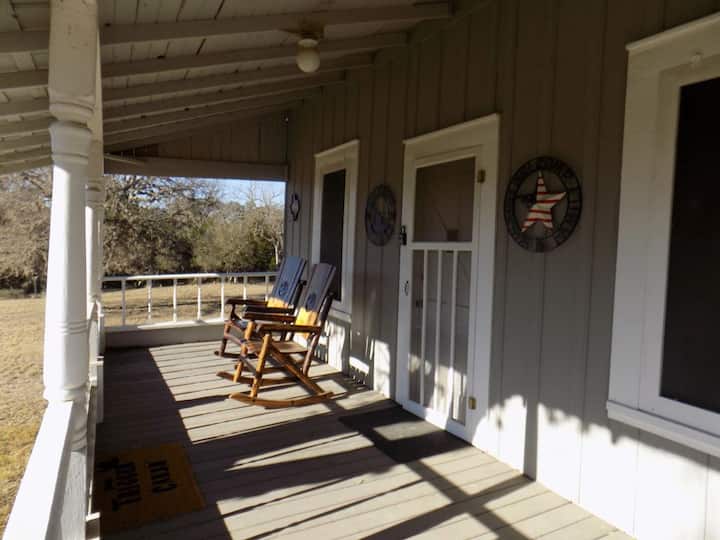 Comanche Creek Ranch Trigger Cabin - Bandera, TX