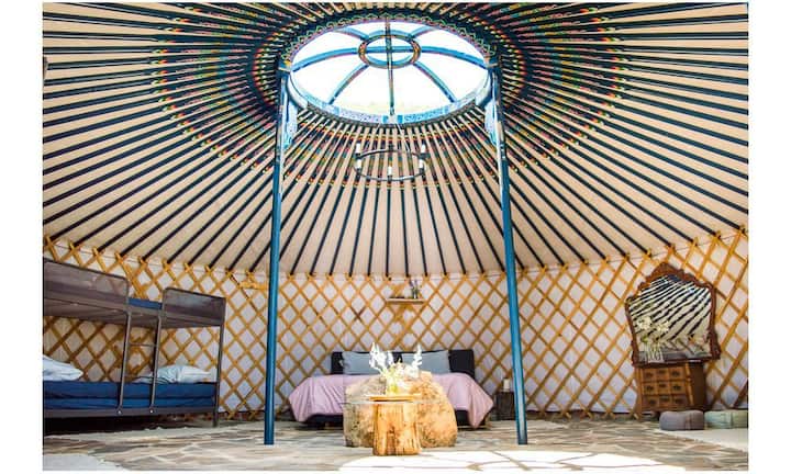 Traditional Yurt In The Middle Of Nature! - Anna